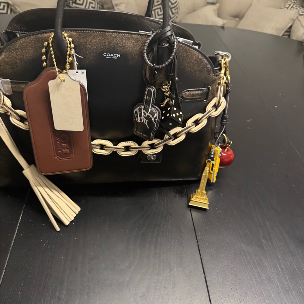 Coach XL Hangtag - Picture 2 of 8